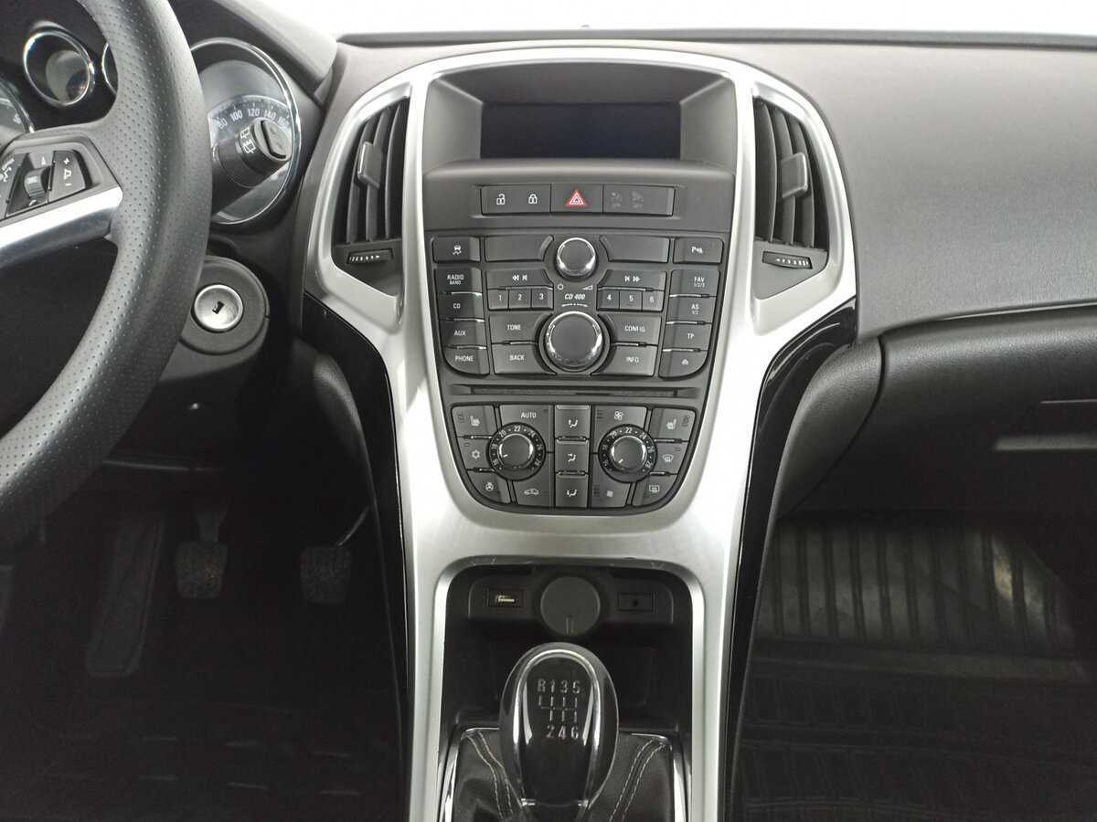 Опель Астра б/у, 2013, Механическая. Фото: #12