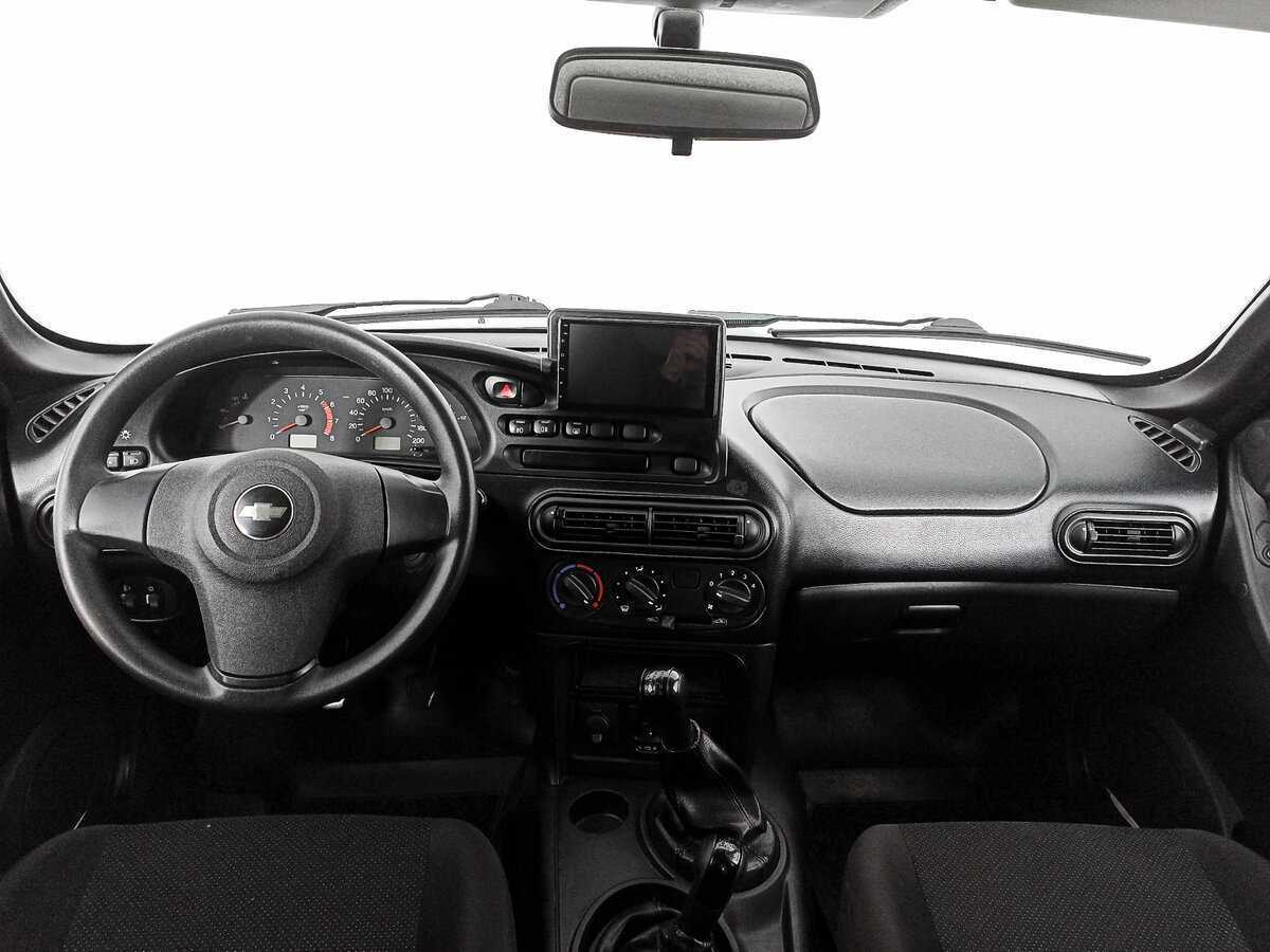 Chevrolet Niva б/у, 2015, Механическая. Фото: #9