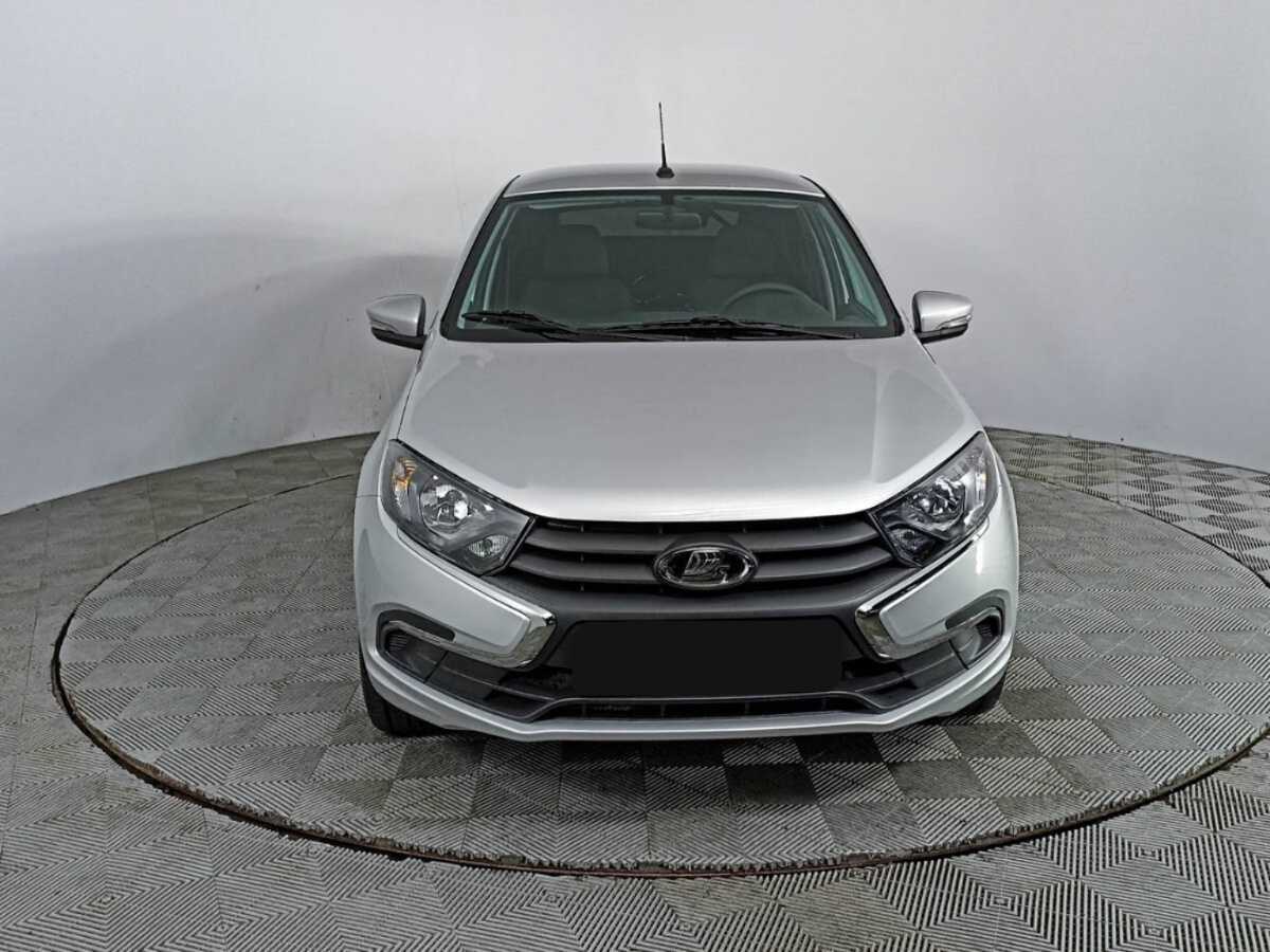 Лада (ВАЗ) Гранта б/у, 2023, Механическая. Фото: #1