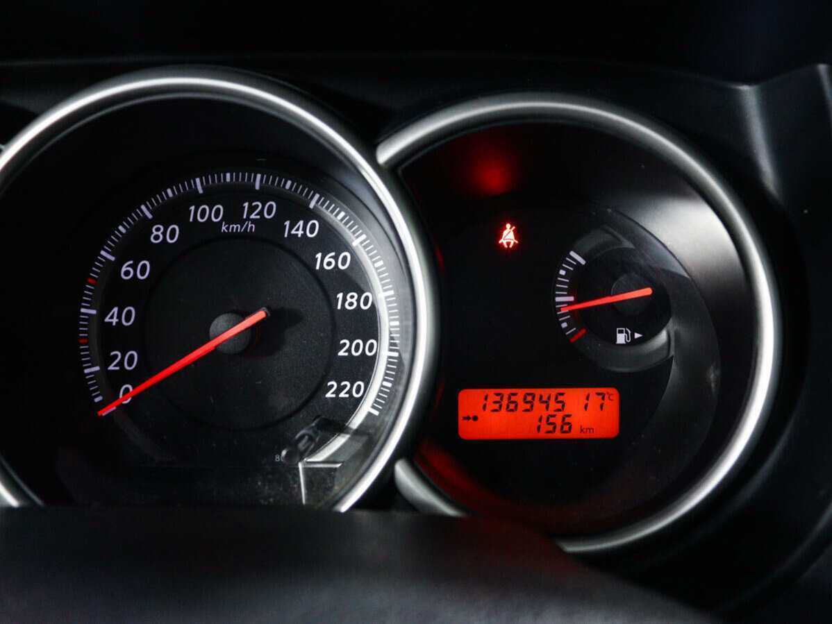 Ниссан Тиида б/у, 2013, Автоматическая. Фото: #8