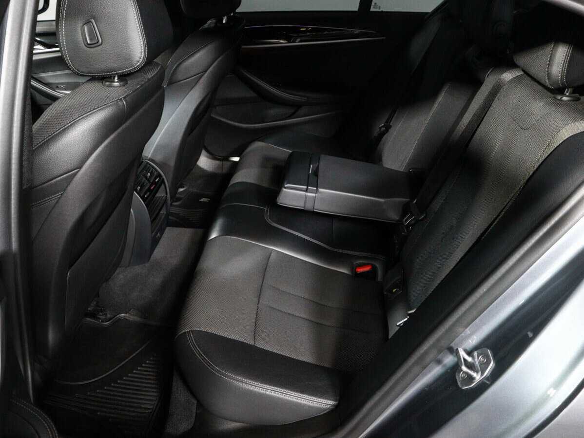 БМВ 5 серии б/у, 2019, Автоматическая. Фото: #7