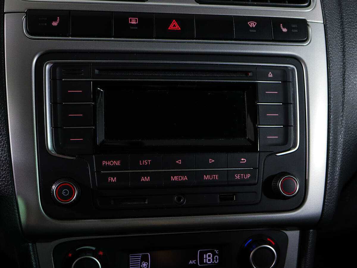 Фольксваген Поло б/у, 2017, Механическая. Фото: #17