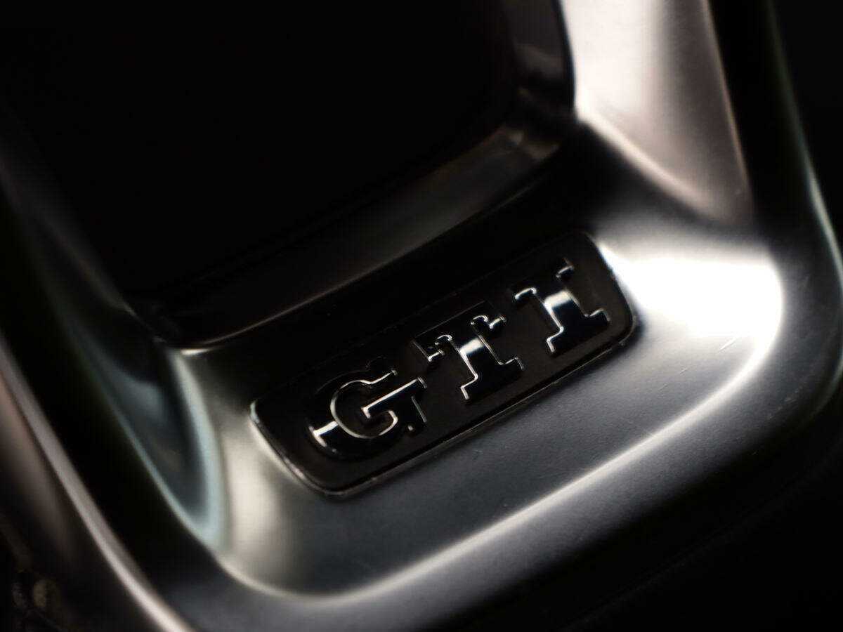 Volkswagen Golf б/у, 2013, Механическая. Фото: #20