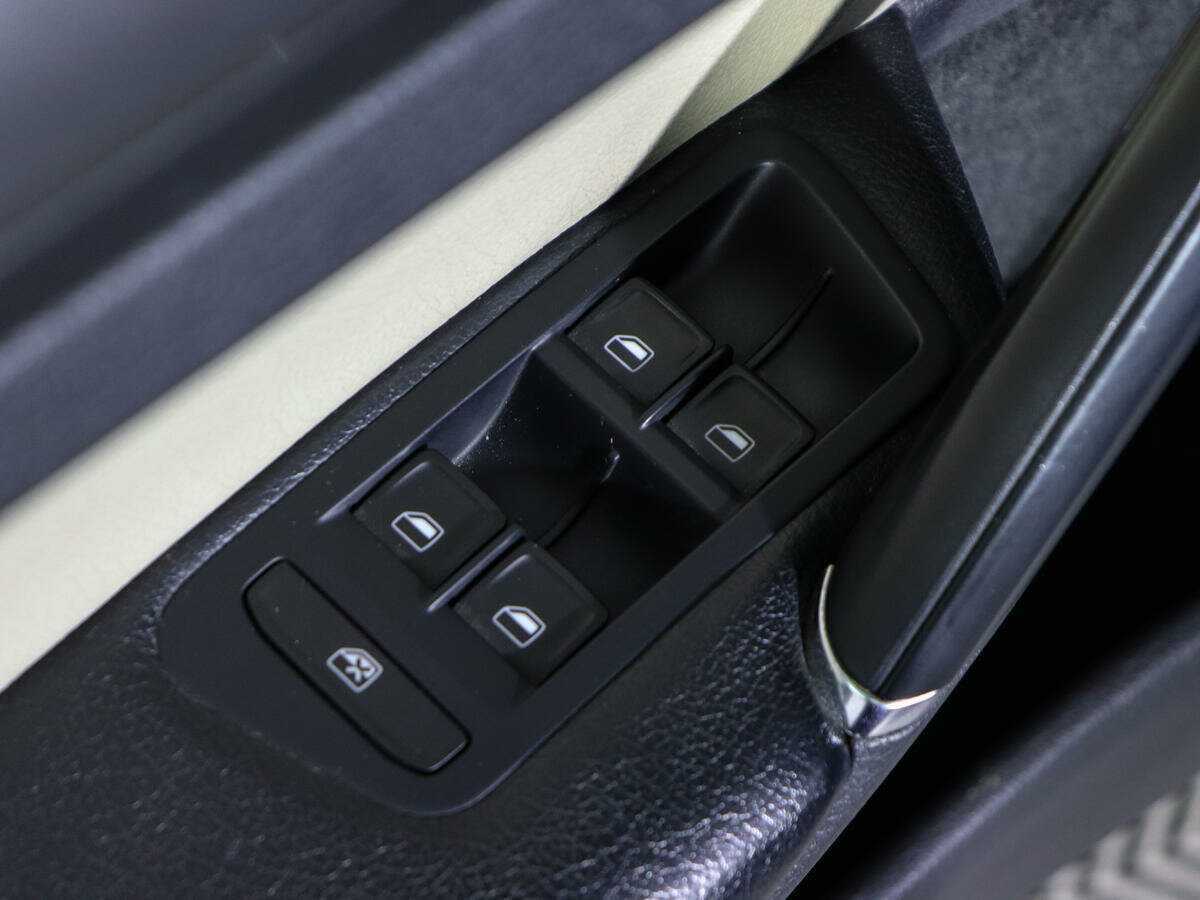 Volkswagen Golf б/у, 2013, Роботизированная. Фото: #16