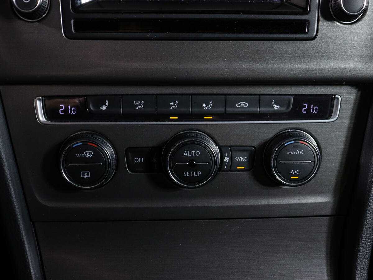 Volkswagen Golf б/у, 2013, Роботизированная. Фото: #19