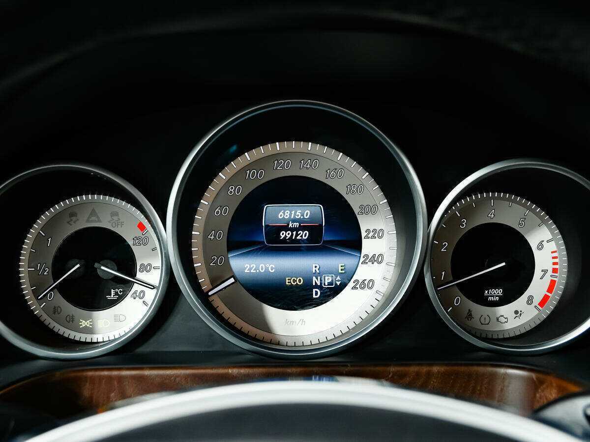 Мерседес-Бенц Е-Класс б/у, 2013, Автоматическая. Фото: #7