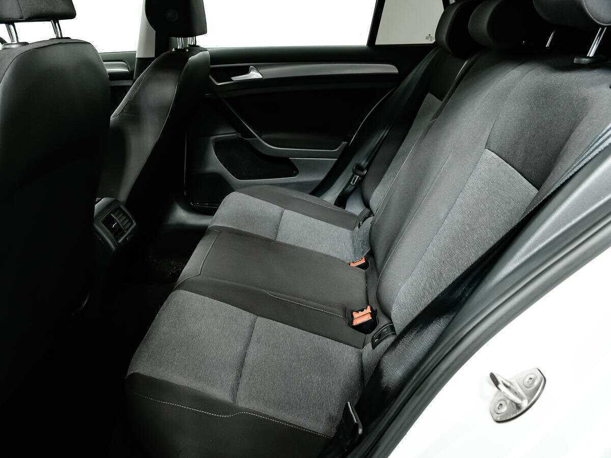 Volkswagen Golf б/у, 2015, Автоматическая. Фото: #11