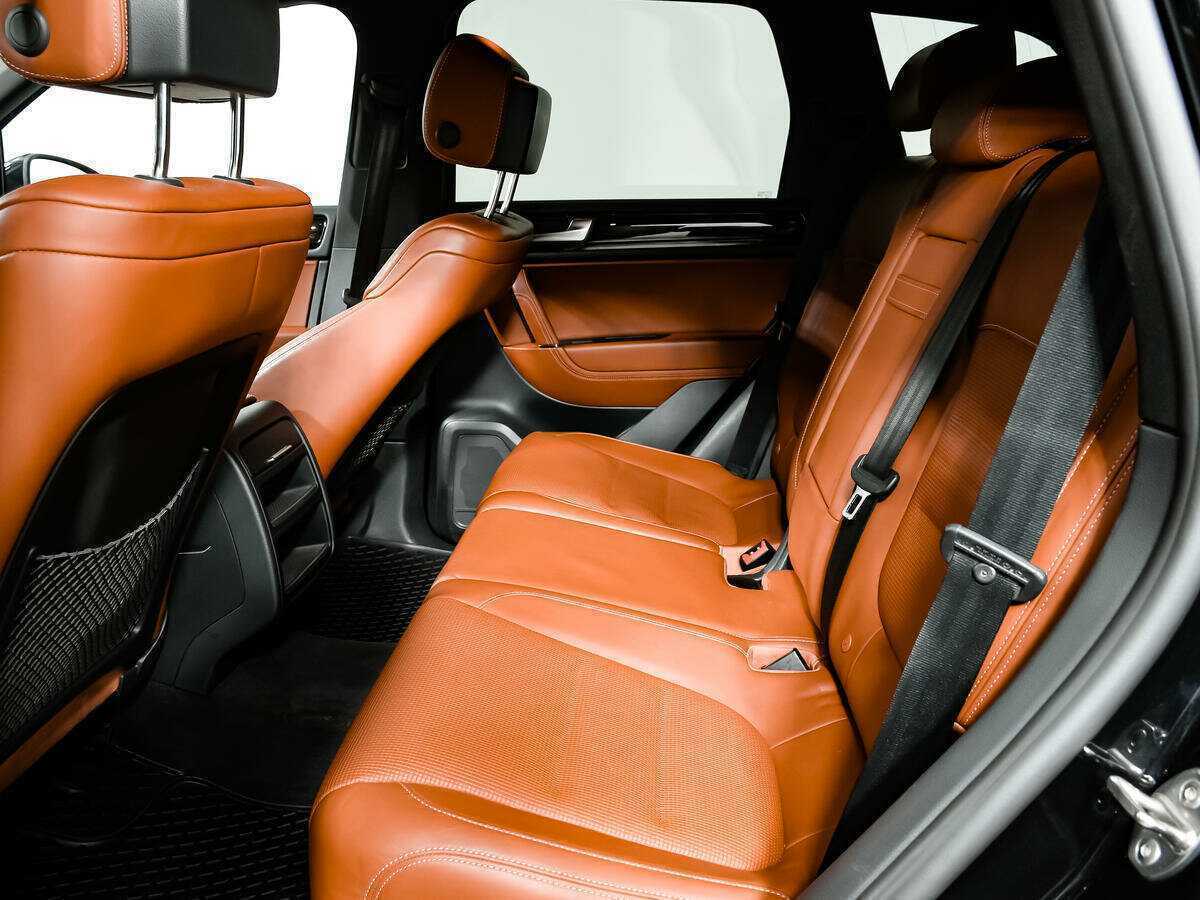 Volkswagen Touareg б/у, 2014, Автоматическая. Фото: #11