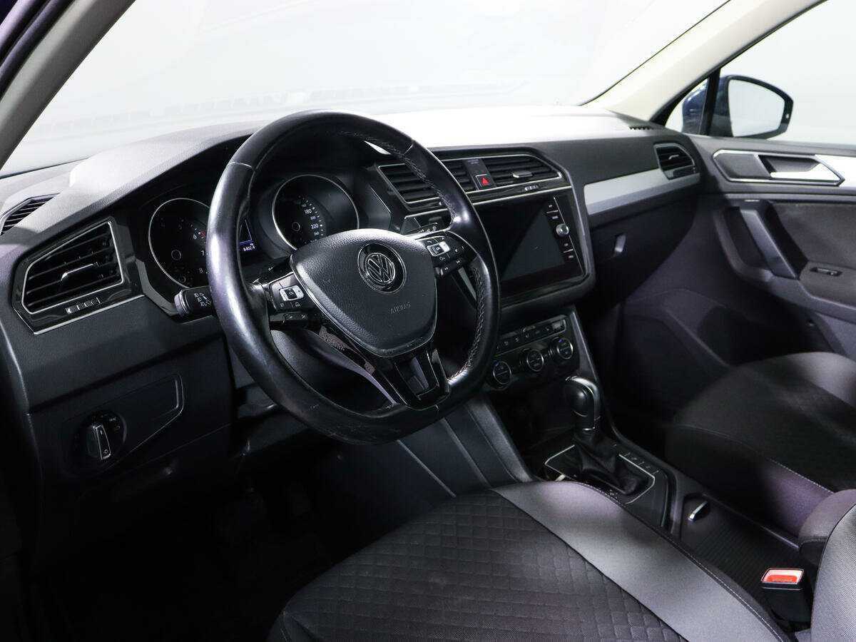 Volkswagen Tiguan б/у, 2017, Роботизированная. Фото: #11