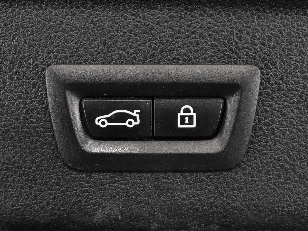 БМВ 3 серии б/у, 2016, Автоматическая. Фото: #16