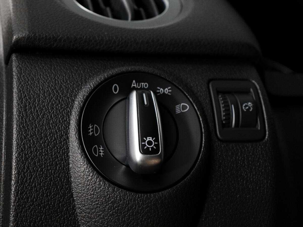 Volkswagen Tiguan б/у, 2013, Автоматическая. Фото: #7