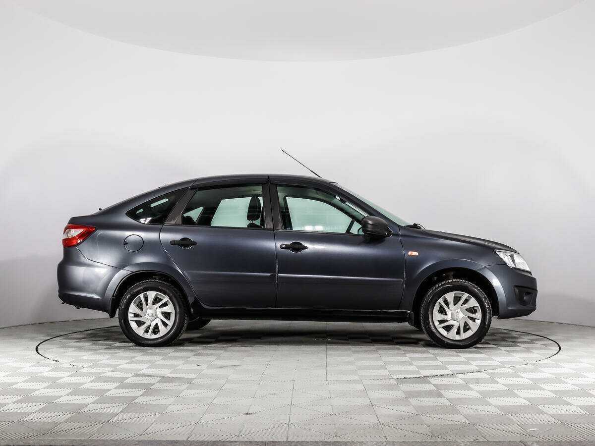 Лада (ВАЗ) Гранта б/у, 2015, Механическая. Фото: #3