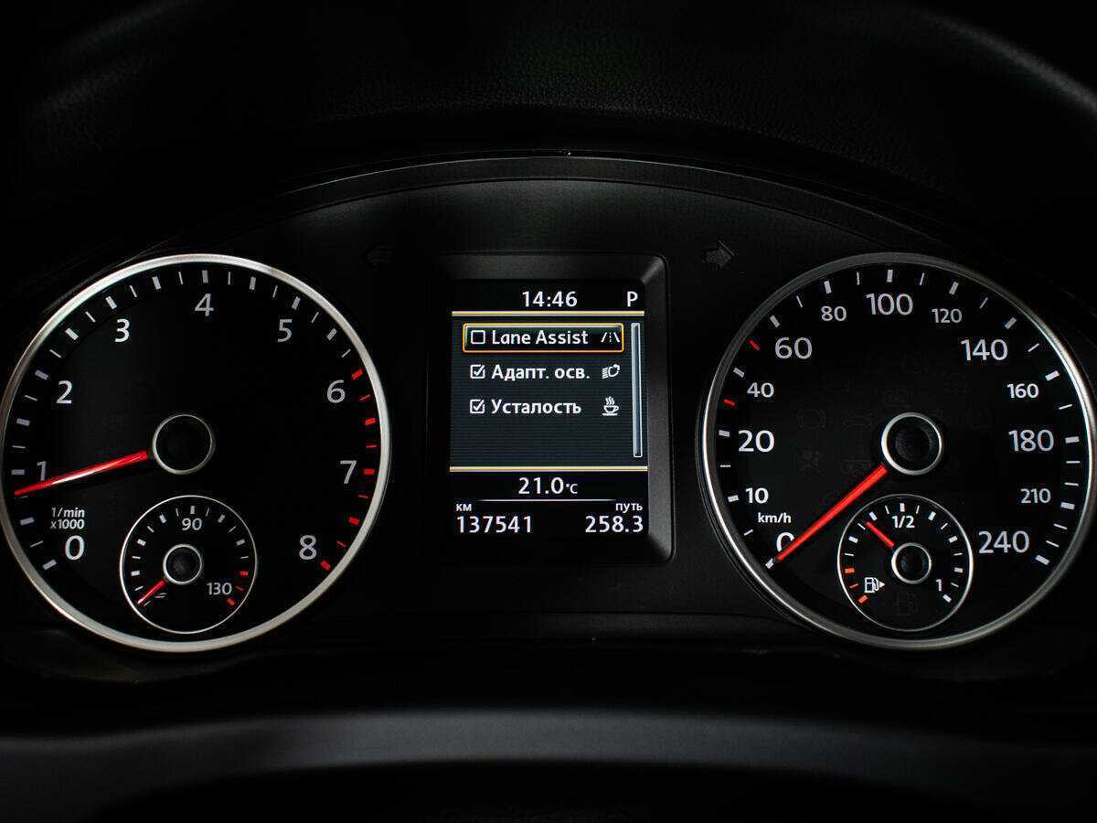 Volkswagen Tiguan б/у, 2013, Автоматическая. Фото: #10