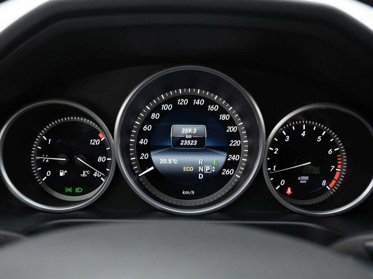 Мерседес-Бенц Е-Класс б/у, 2015, Автоматическая. Фото: #18