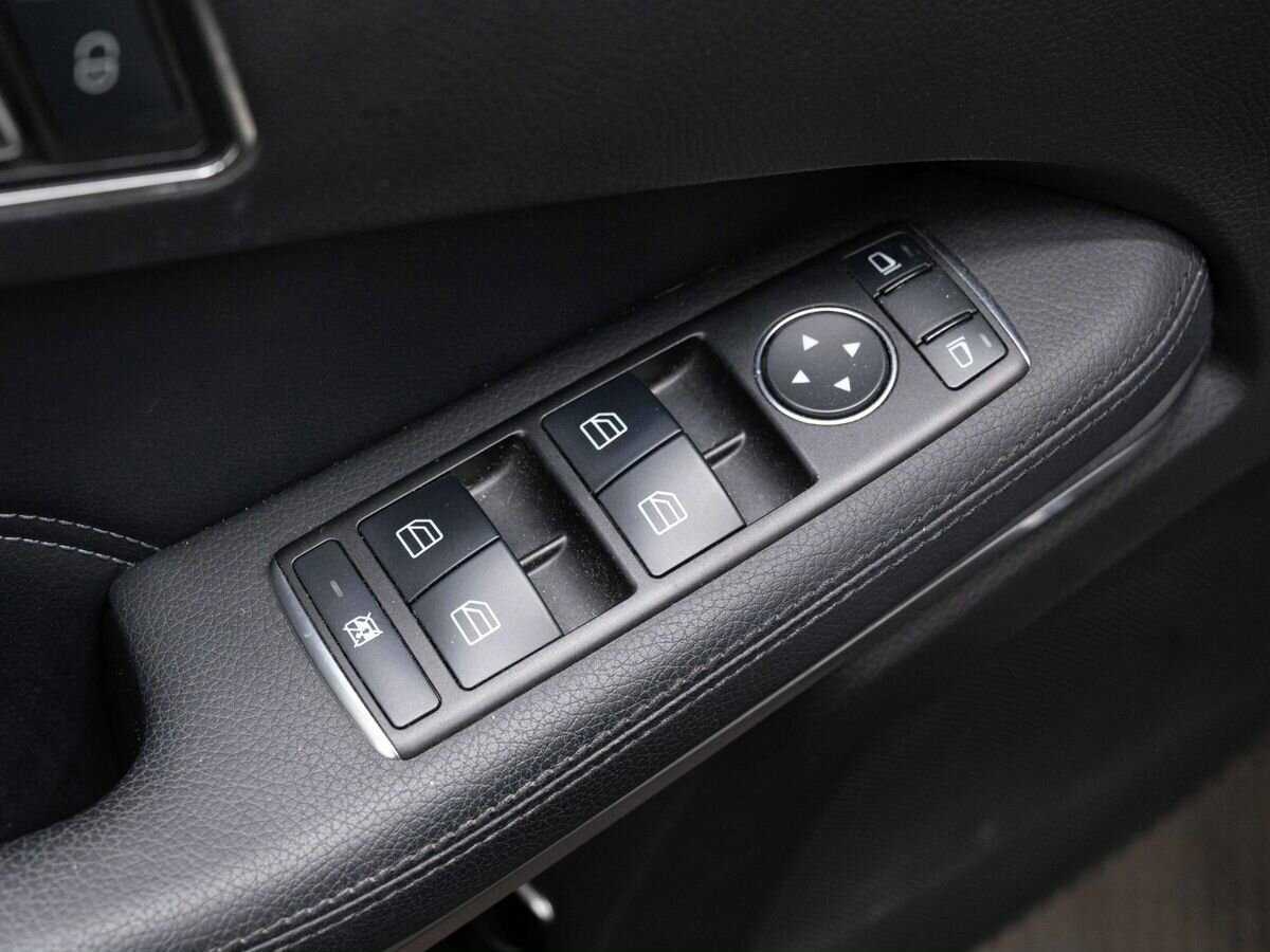 Мерседес-Бенц Е-Класс б/у, 2015, Автоматическая. Фото: #19