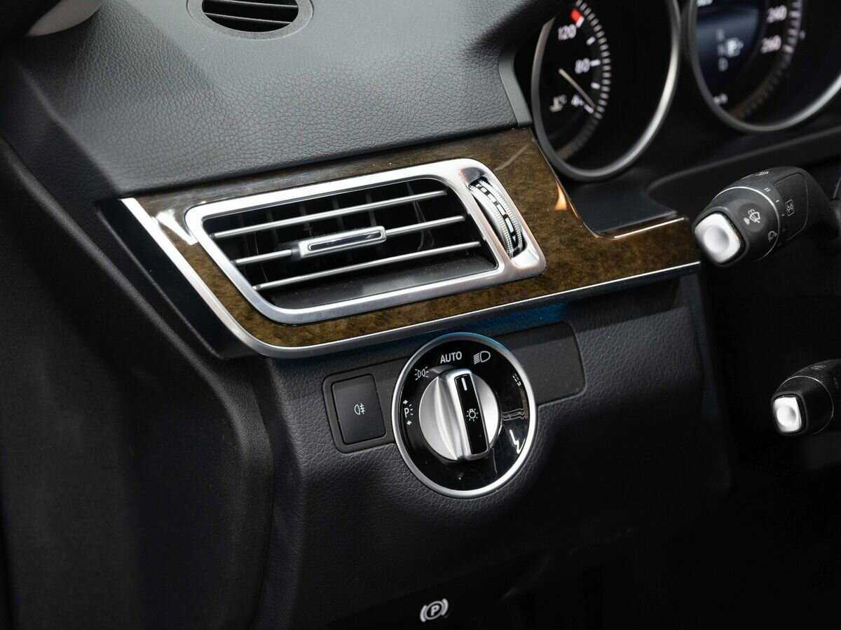 Мерседес-Бенц Е-Класс б/у, 2015, Автоматическая. Фото: #20