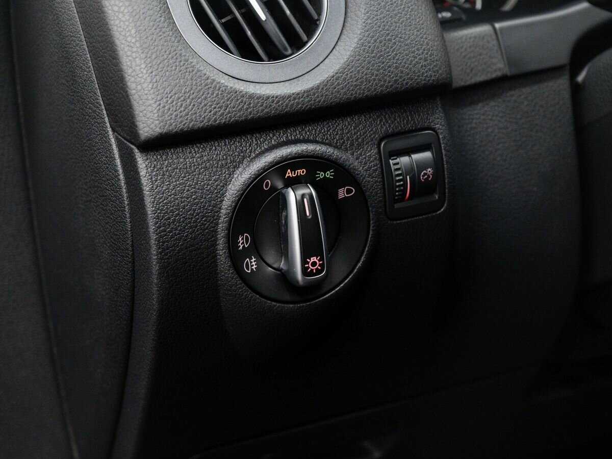 Volkswagen Tiguan б/у, 2013, Автоматическая. Фото: #16