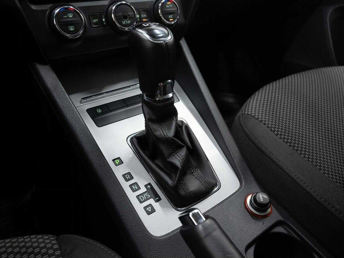 Шкода Октавия б/у, 2013, Роботизированная. Фото: #19