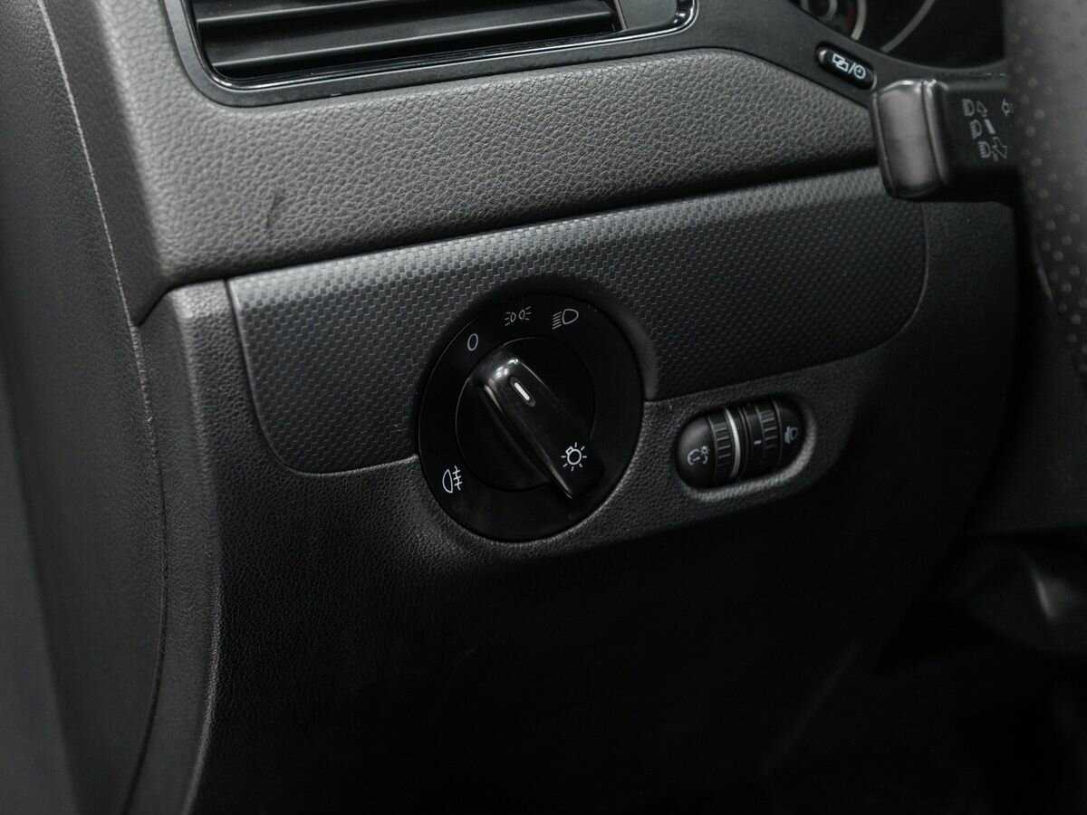 Volkswagen Jetta б/у, 2013, Автоматическая. Фото: #14