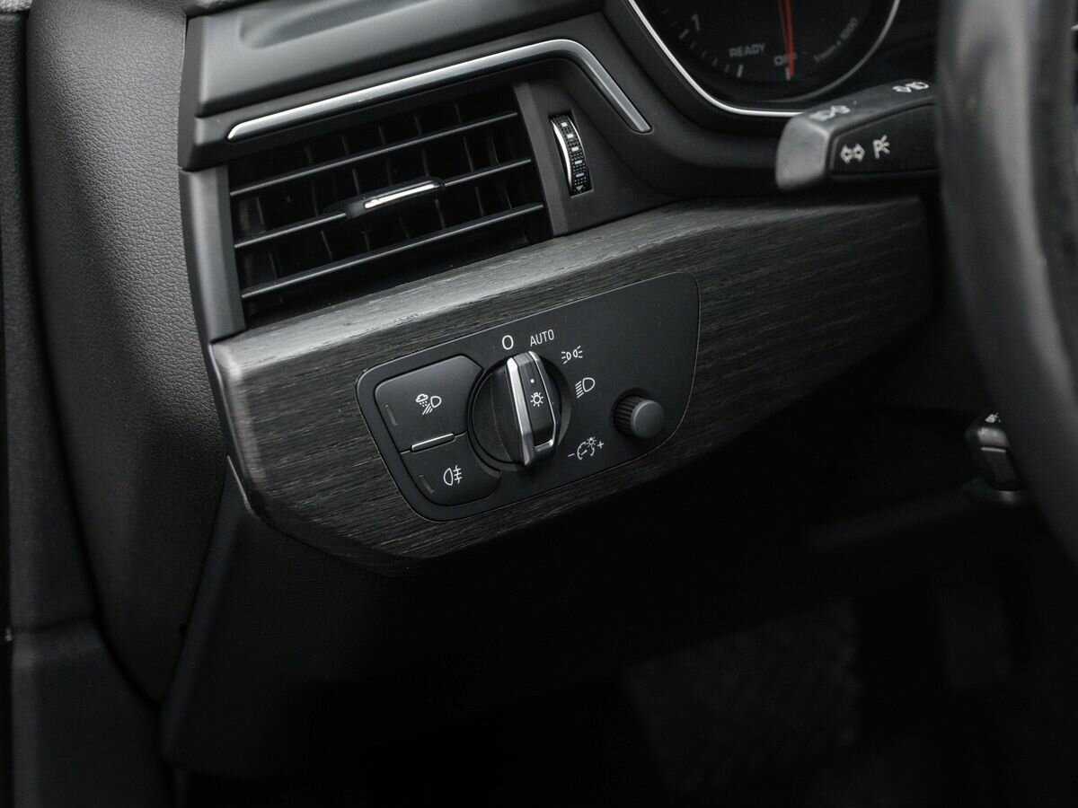 Ауди А4 б/у, 2018, Роботизированная. Фото: #16