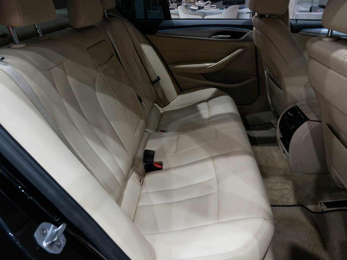 БМВ 5 серии б/у, 2017, Автоматическая. Фото: #8