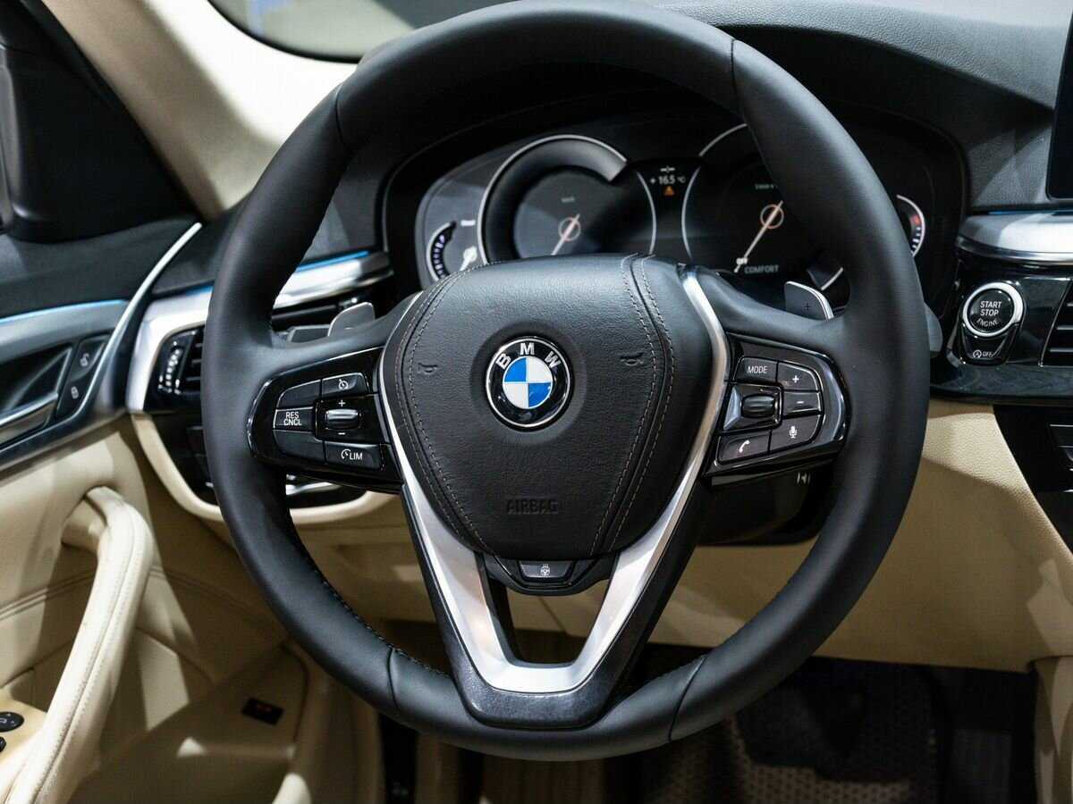 БМВ 5 серии б/у, 2017, Автоматическая. Фото: #10