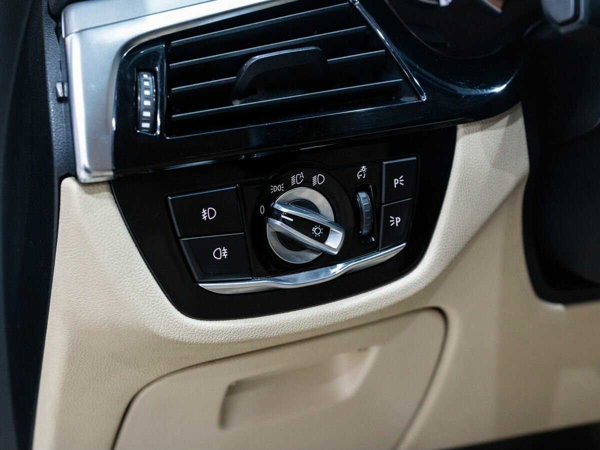 БМВ 5 серии б/у, 2017, Автоматическая. Фото: #13