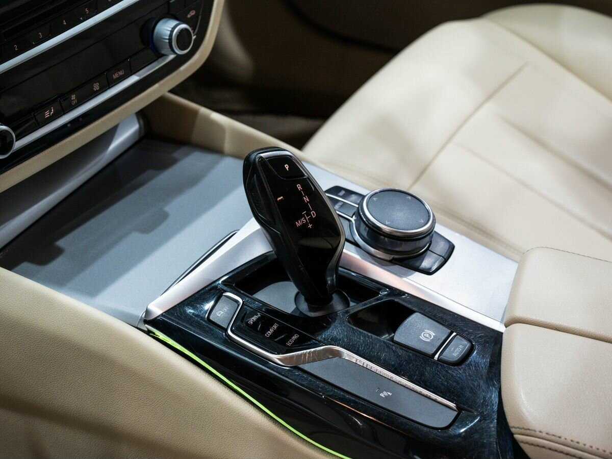 БМВ 5 серии б/у, 2017, Автоматическая. Фото: #14