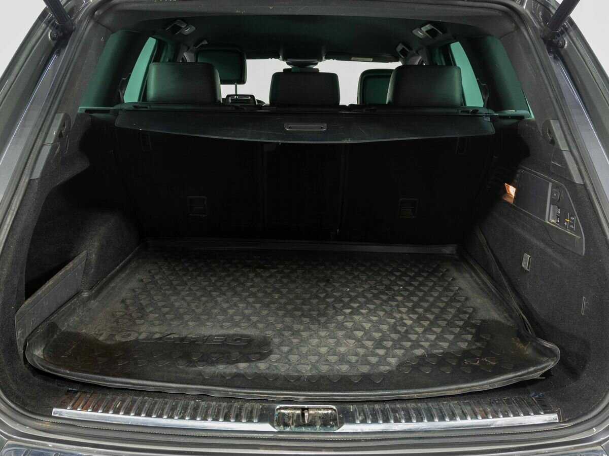 Volkswagen Touareg б/у, 2017, Автоматическая. Фото: #25