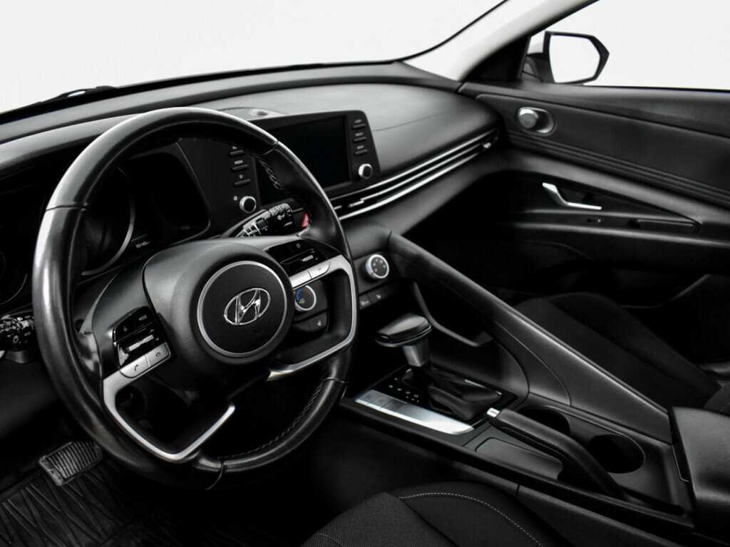 Hyundai Elantra б/у, 2021, Автоматическая. Фото: #5