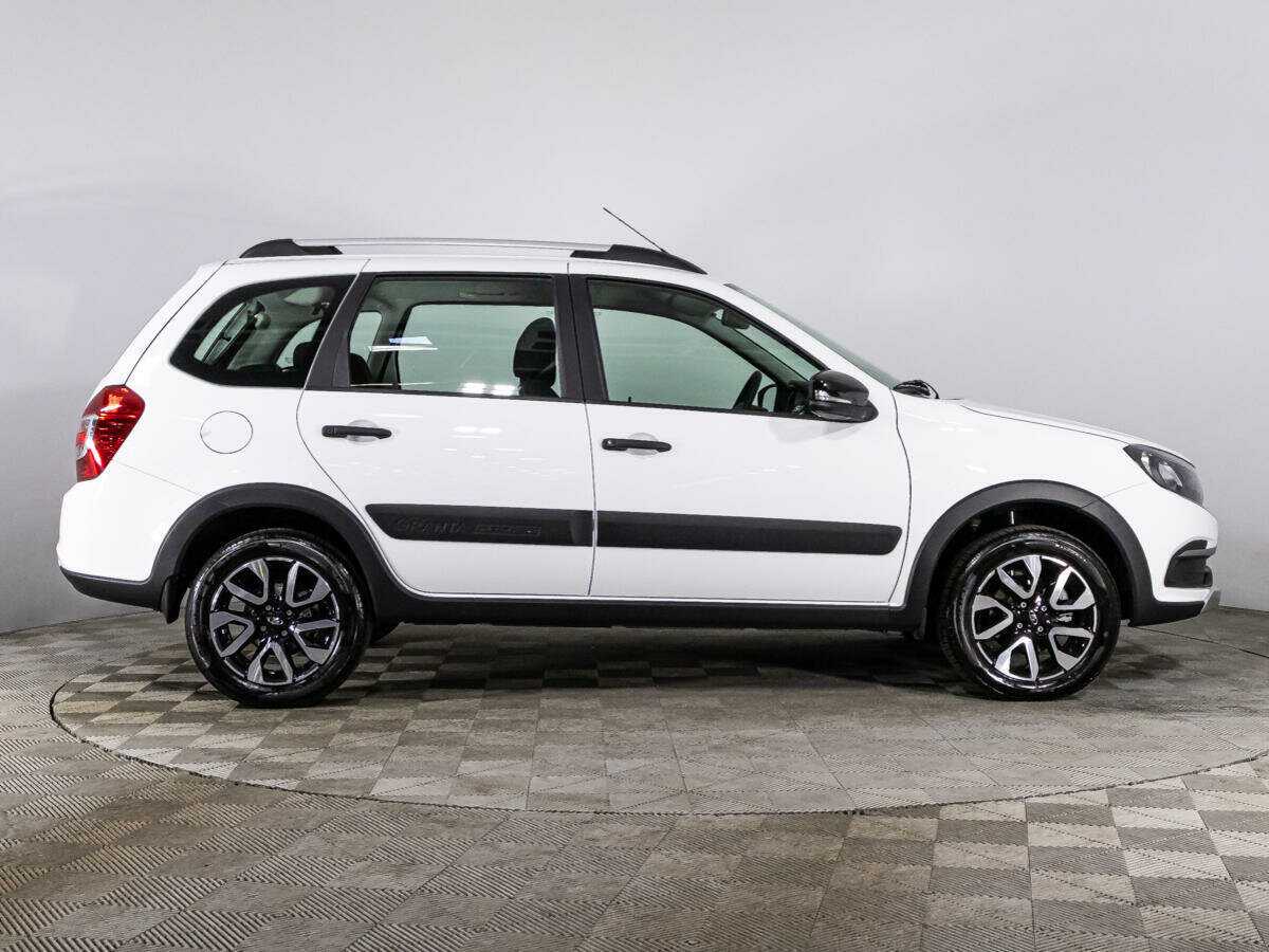 Лада (ВАЗ) Гранта б/у, 2023, Механическая. Фото: #3