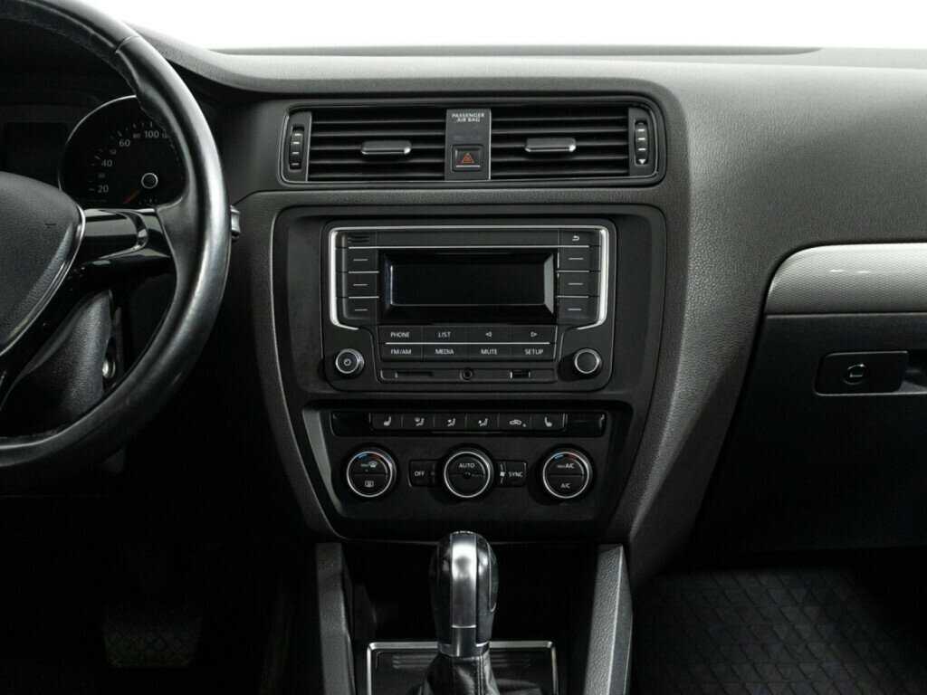 Volkswagen Jetta б/у, 2016, Механическая. Фото: #13