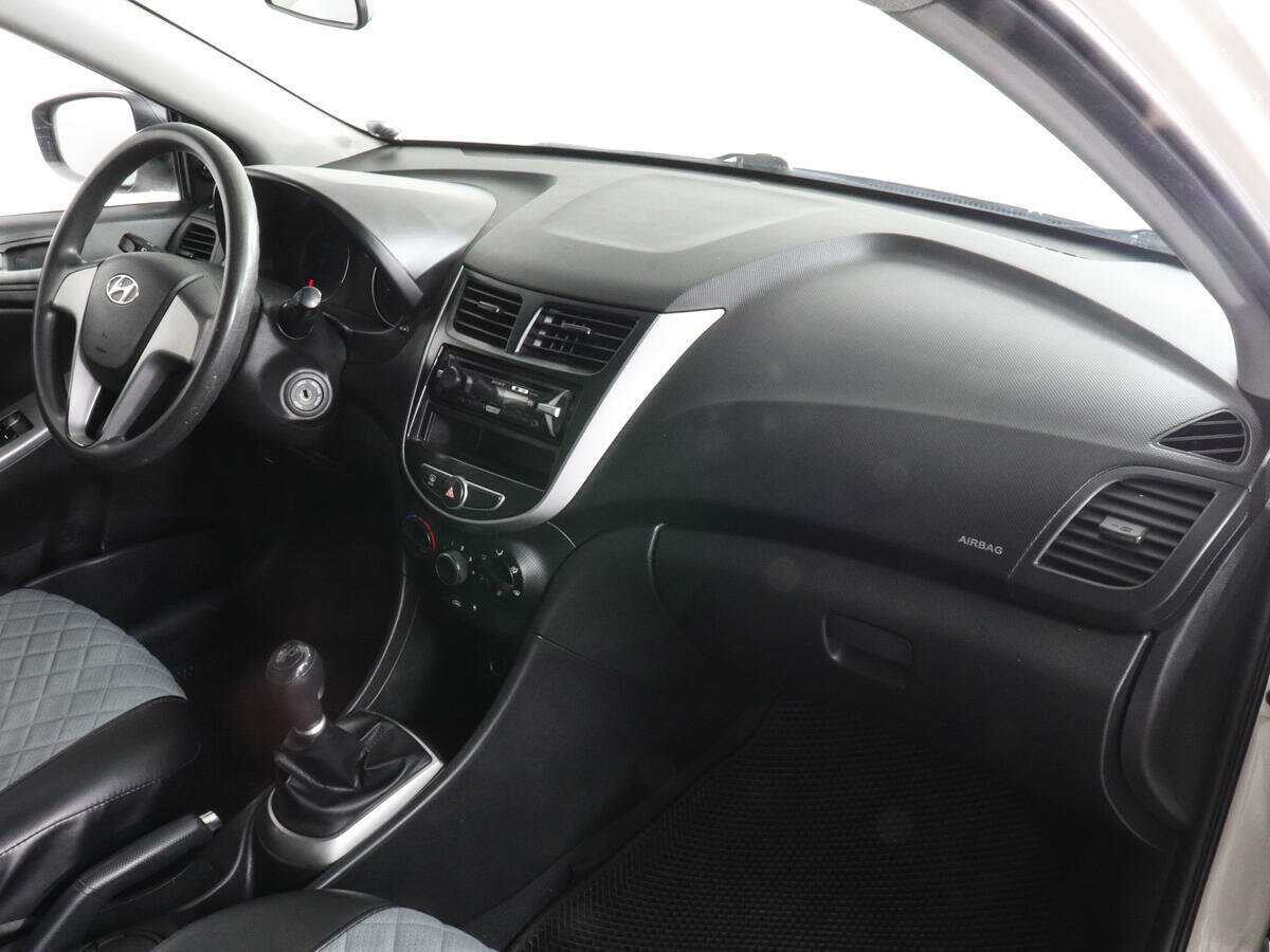 Хендай Солярис б/у, 2015, Механическая. Фото: #9