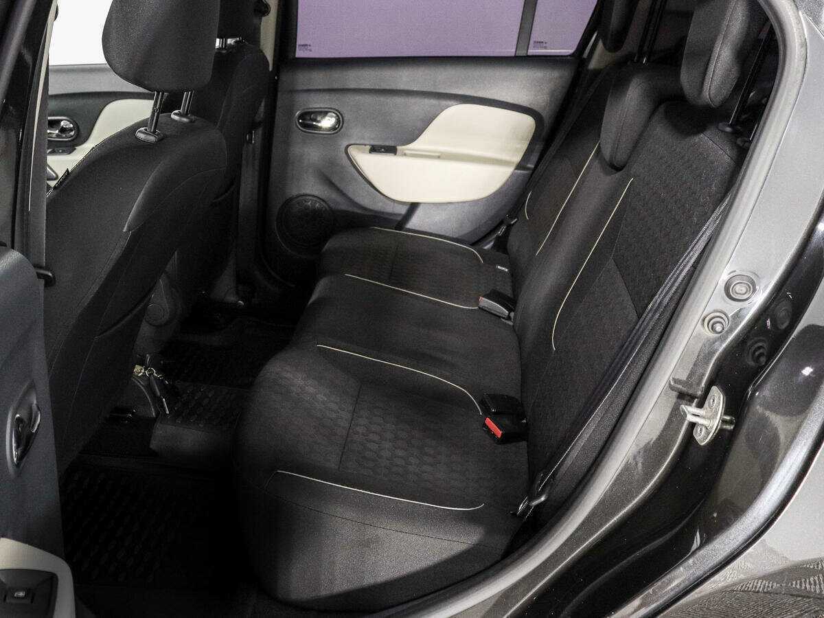 Рено Логан б/у, 2016, Механическая. Фото: #9