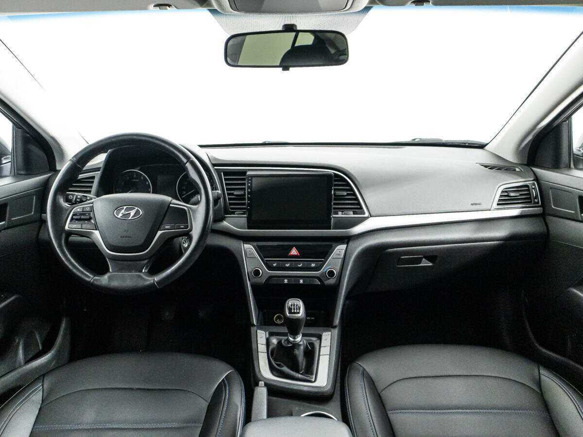 Hyundai Elantra б/у, 2017, Механическая. Фото: #12