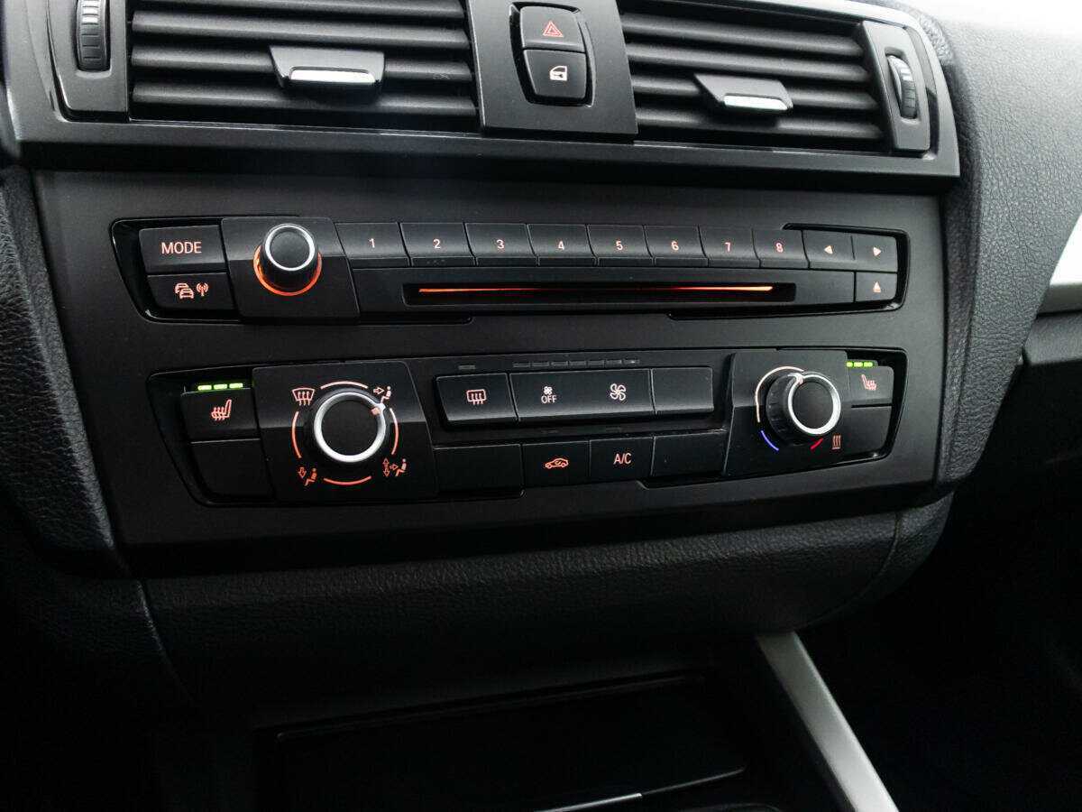 БМВ 1 серии б/у, 2012, Автоматическая. Фото: #15