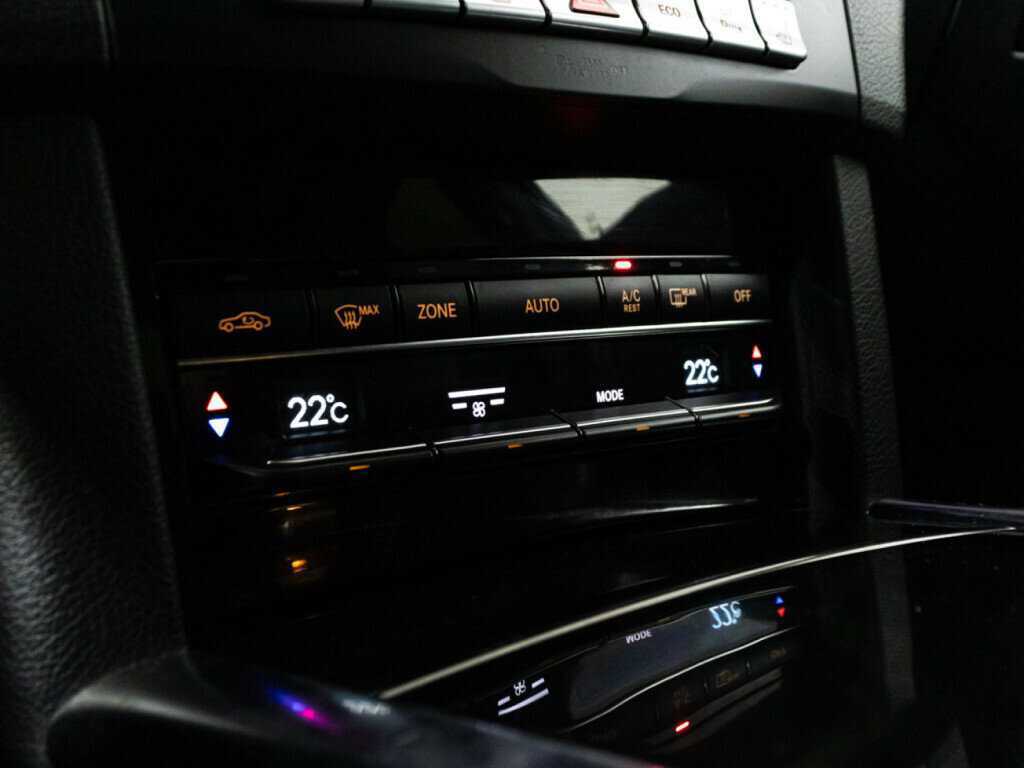 Мерседес-Бенц Е-Класс б/у, 2013, Автоматическая. Фото: #14