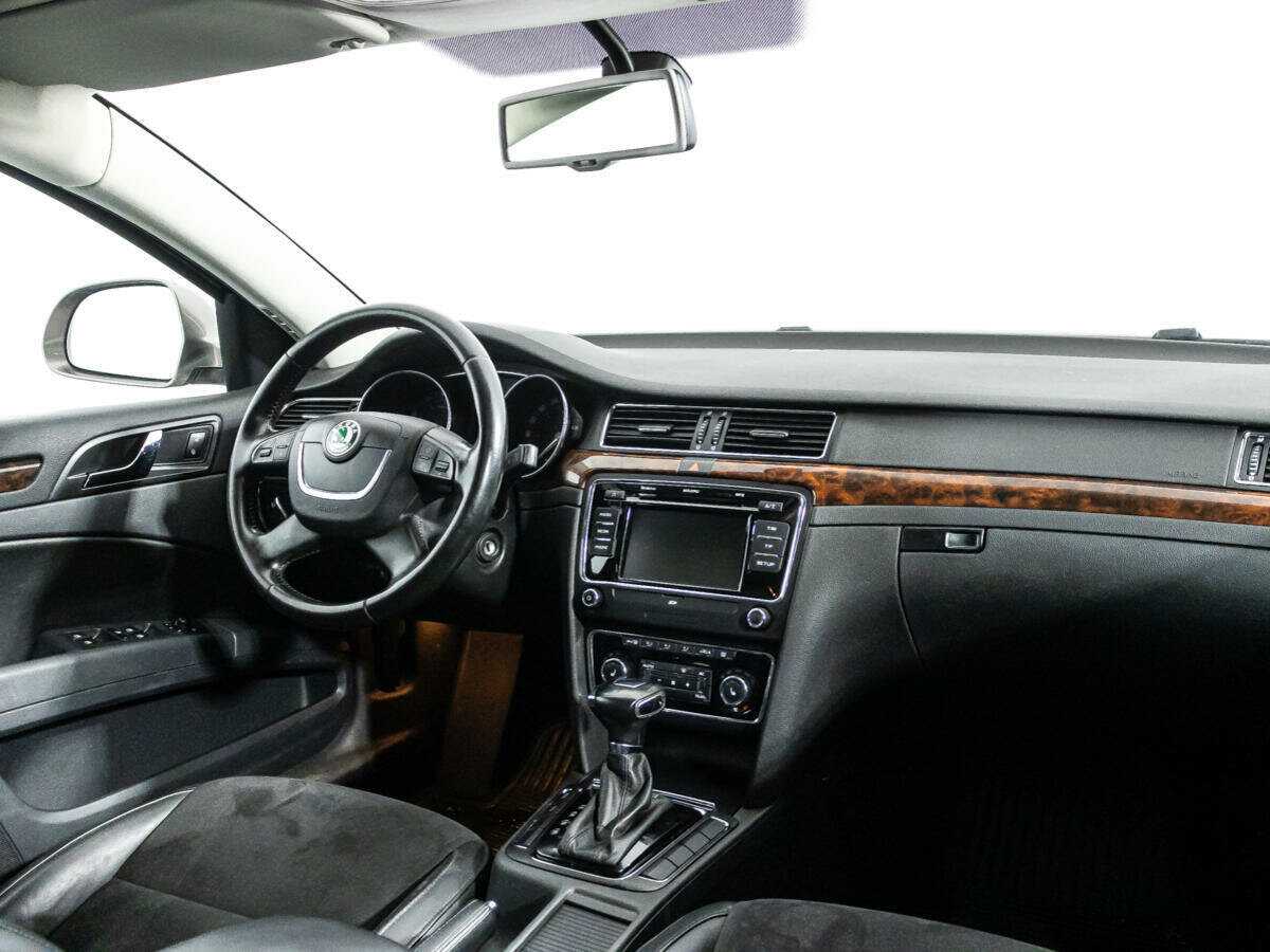 Skoda Superb б/у, 2012, Автоматическая. Фото: #8