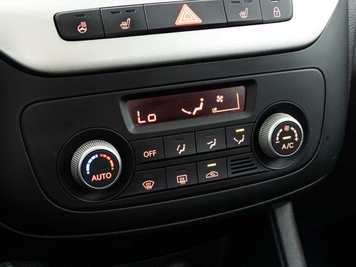 Киа Венга б/у, 2015, Автоматическая. Фото: #15