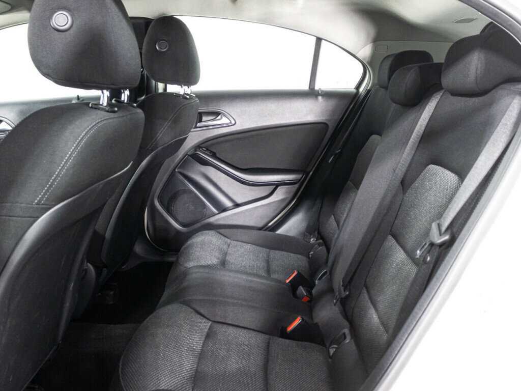 Mercedes-Benz A-Класс б/у, 2015, Роботизированная. Фото: #9