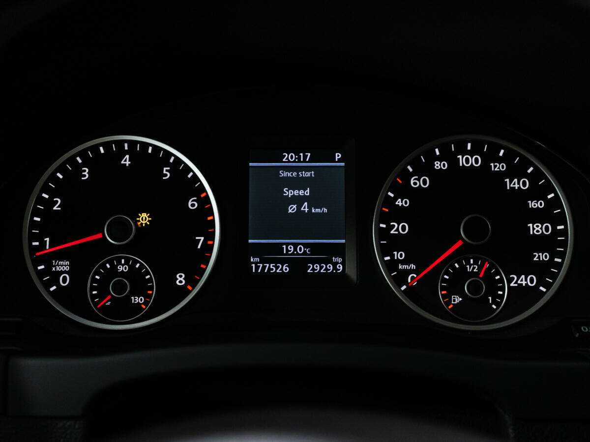 Volkswagen Tiguan б/у, 2012, Автоматическая. Фото: #11