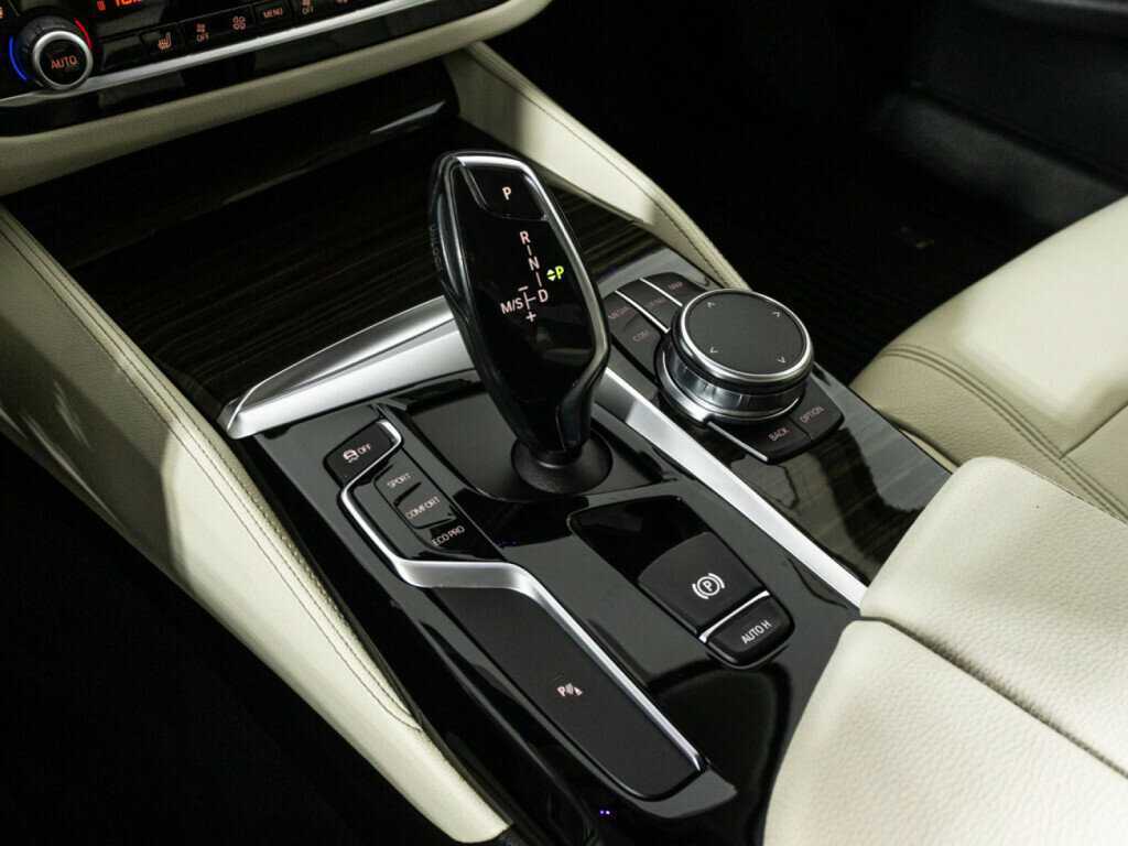 БМВ 5 серии б/у, 2016, Автоматическая. Фото: #19