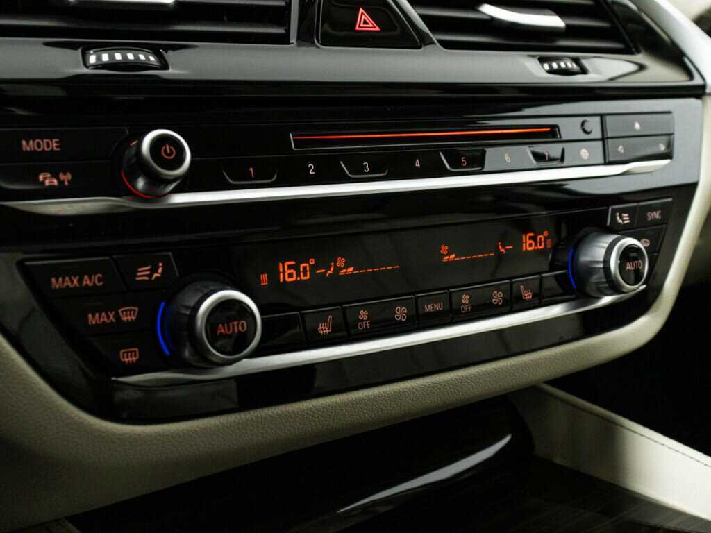 БМВ 5 серии б/у, 2016, Автоматическая. Фото: #20