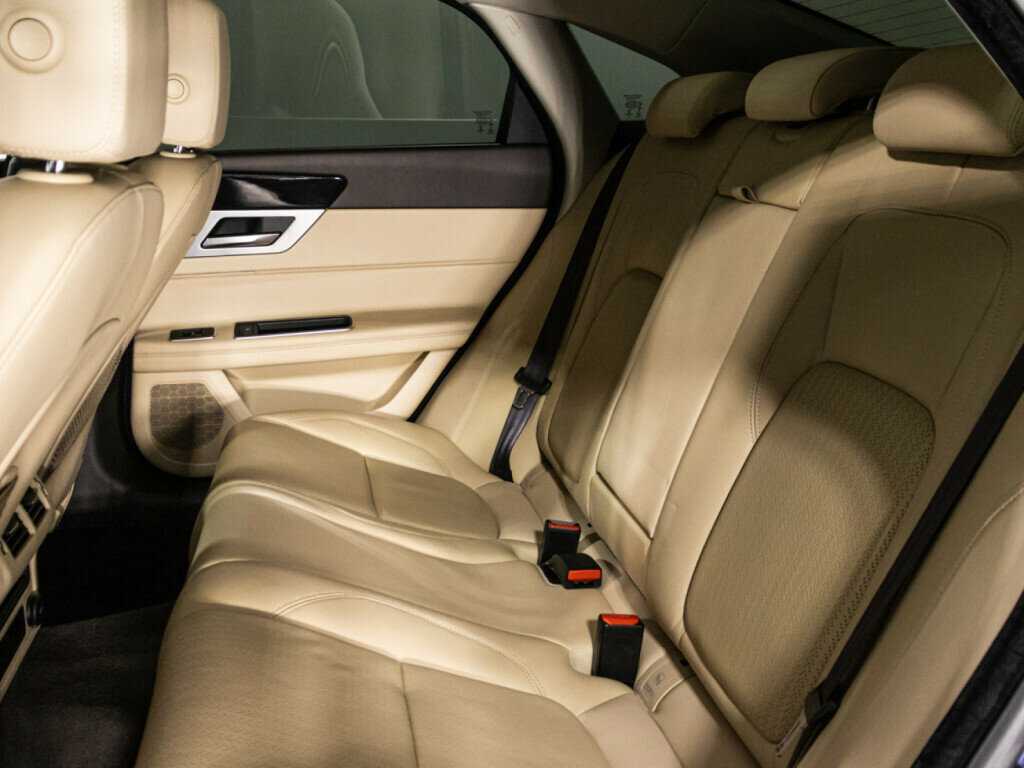 Jaguar XF б/у, 2017, Автоматическая. Фото: #7