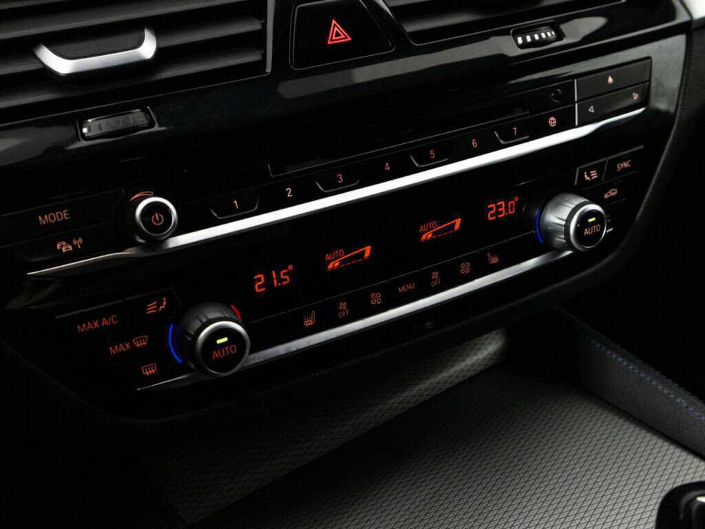 БМВ 5 серии б/у, 2018, Автоматическая. Фото: #17