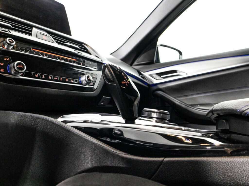 БМВ 5 серии б/у, 2018, Автоматическая. Фото: #19