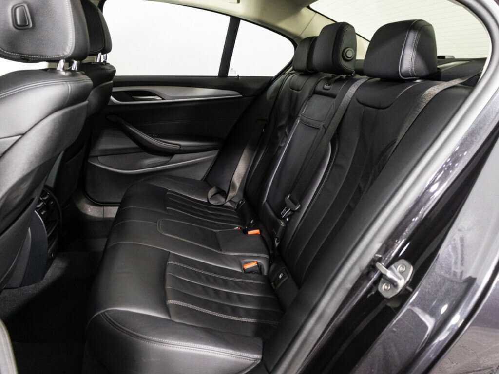 БМВ 5 серии б/у, 2018, Автоматическая. Фото: #9