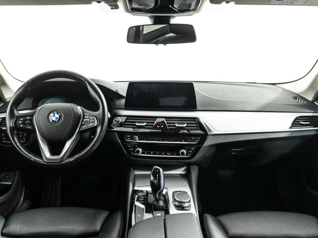 БМВ 5 серии б/у, 2018, Автоматическая. Фото: #12