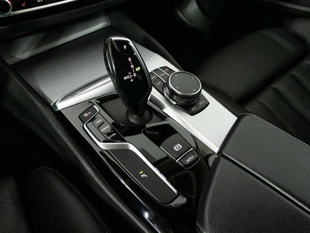 БМВ 5 серии б/у, 2018, Автоматическая. Фото: #18