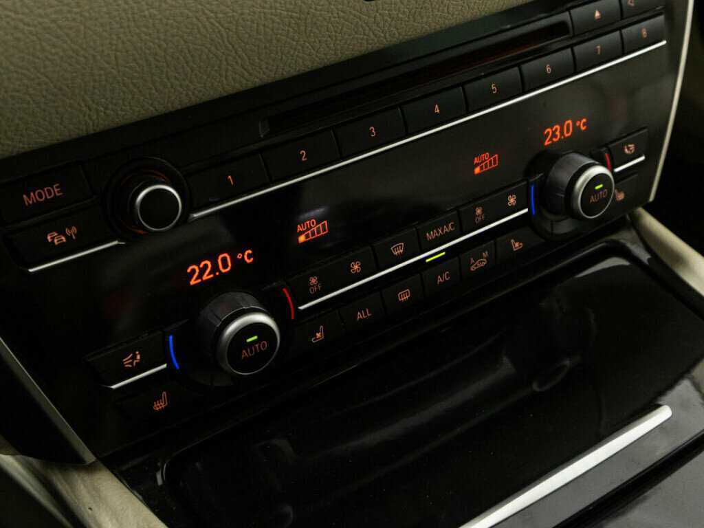 БМВ 5 серии б/у, 2012, Автоматическая. Фото: #16